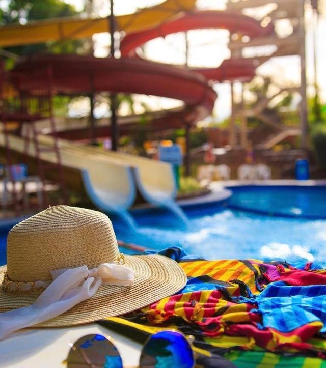 Golden Dolphin Com Cafe Da Manha! Piscinas 24h Aparthotel Caldas Novas
