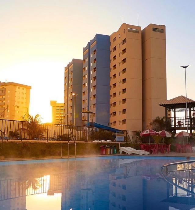 Golden Dolphin Com Cafe Da Manha! Piscinas 24h Aparthotel *