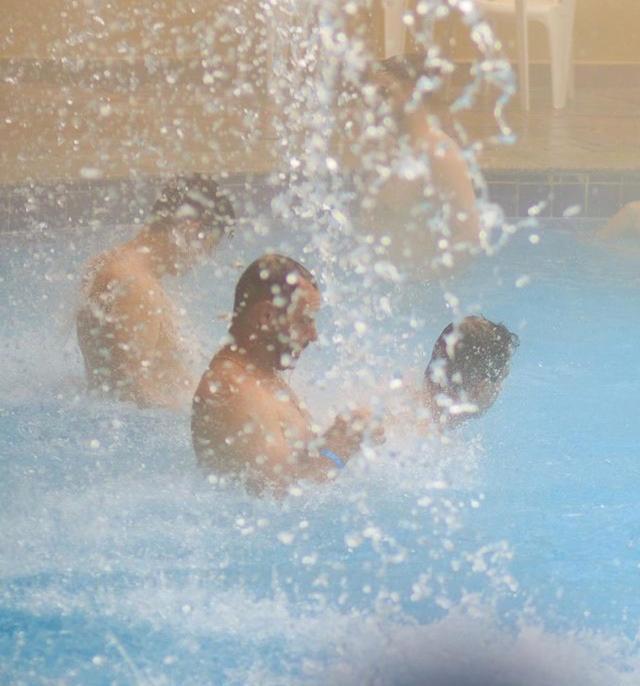 Aparthotel Golden Dolphin Com Cafe Da Manha! Piscinas 24h Caldas Novas