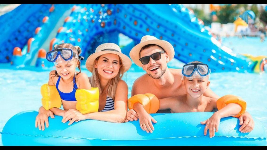 Aparthotel Golden Dolphin Com Cafe Da Manha! Piscinas 24h *