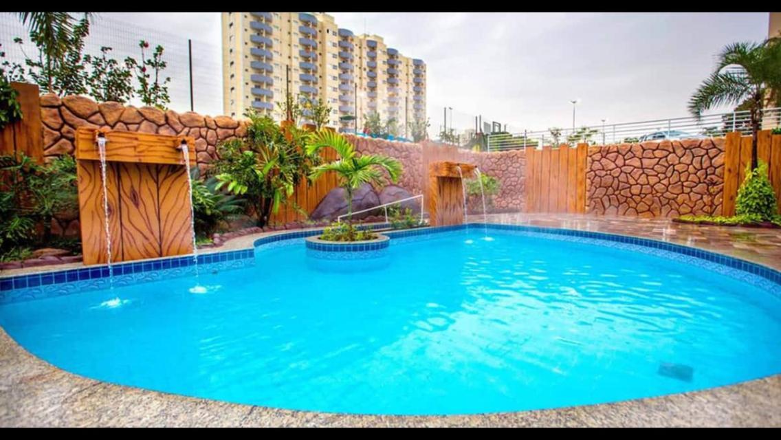 Golden Dolphin Com Cafe Da Manha! Piscinas 24h Aparthotel