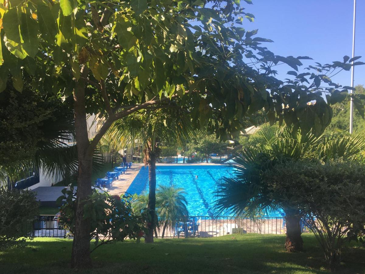 Aparthotel Golden Dolphin Com Cafe Da Manha! Piscinas 24h