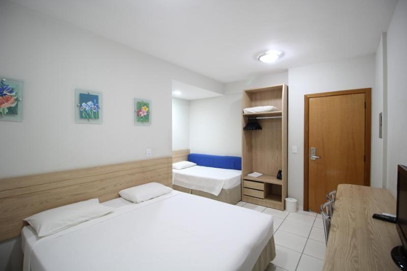 Aparthotel Golden Dolphin Com Cafe Da Manha! Piscinas 24h